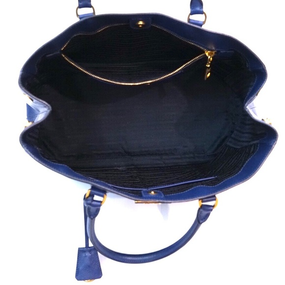 Prada Blue Saffiano Leather Lux Tote Bag - Picture 5 of 8